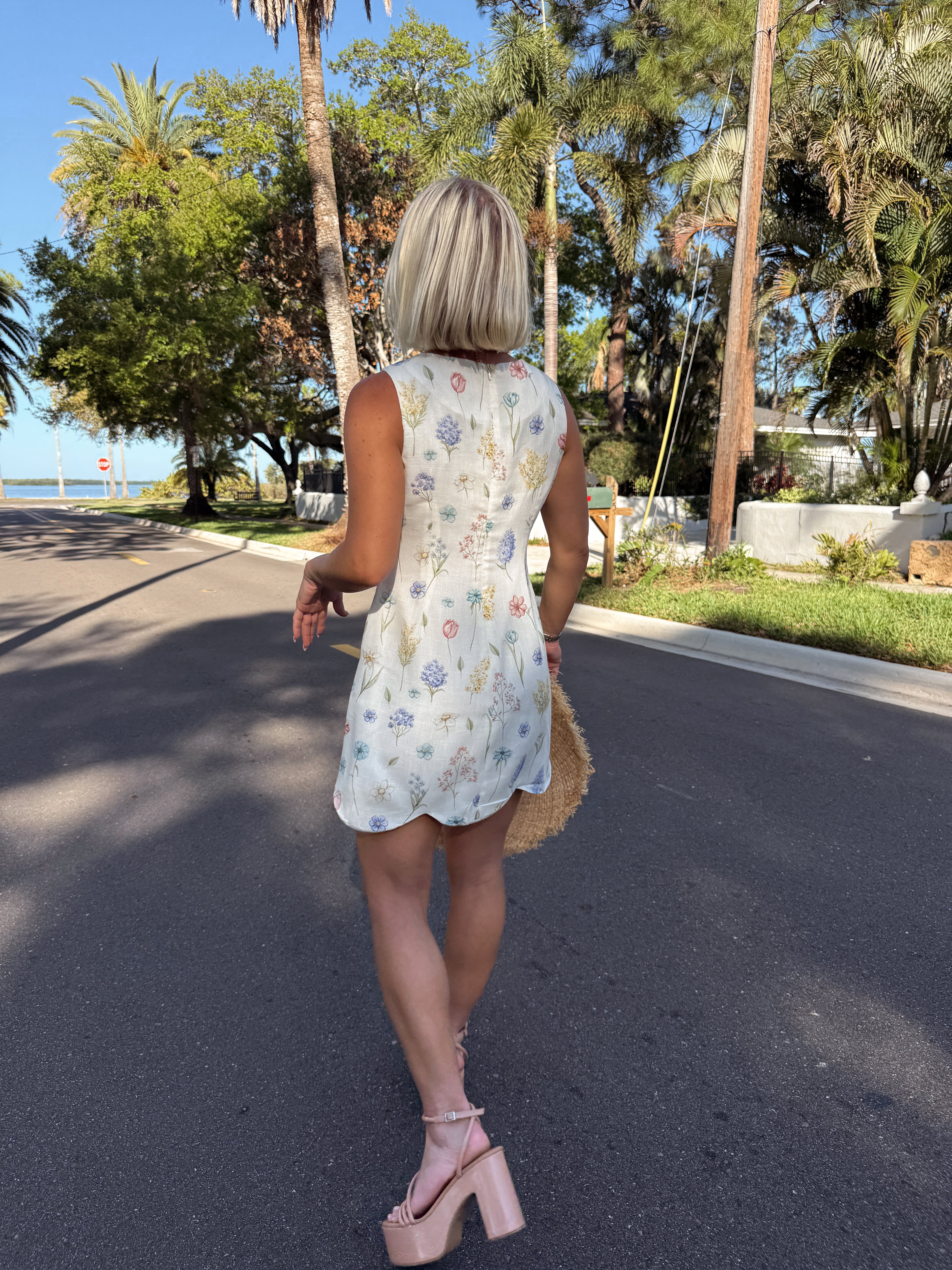 Jackie Floral Linen Scallop Mini