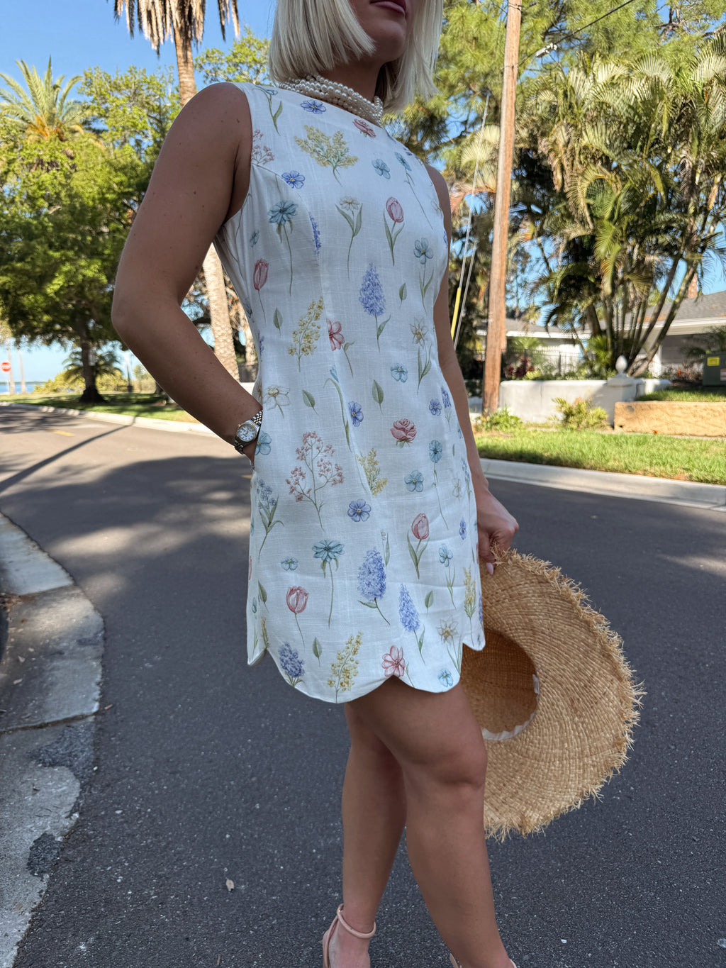 Jackie Floral Linen Scallop Mini